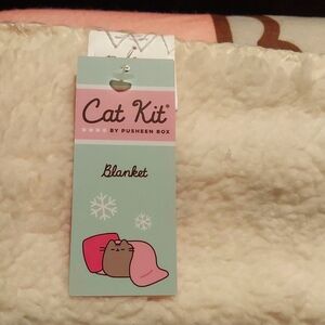 Pusheen cat blanket